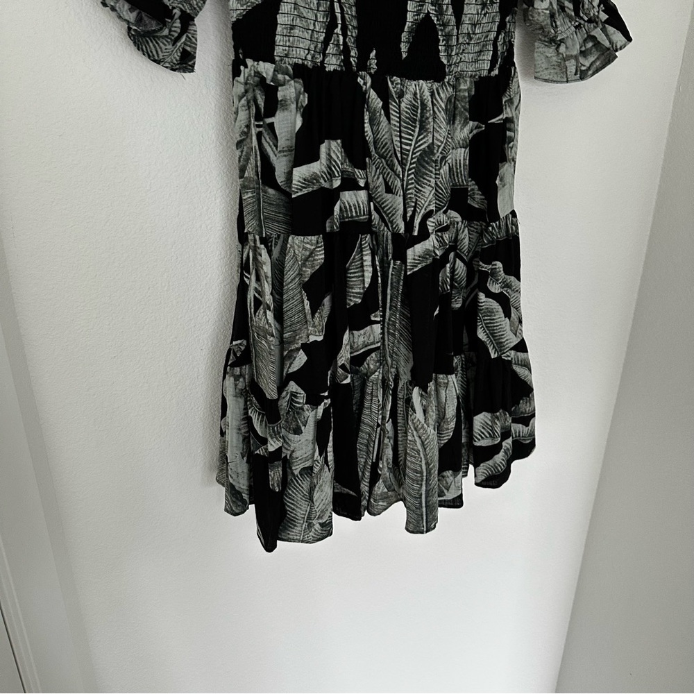 Elliott Los Smocked Mini Dress Mock Neck Black Palm Print Size Small Women’s - Picture 6 of 13
